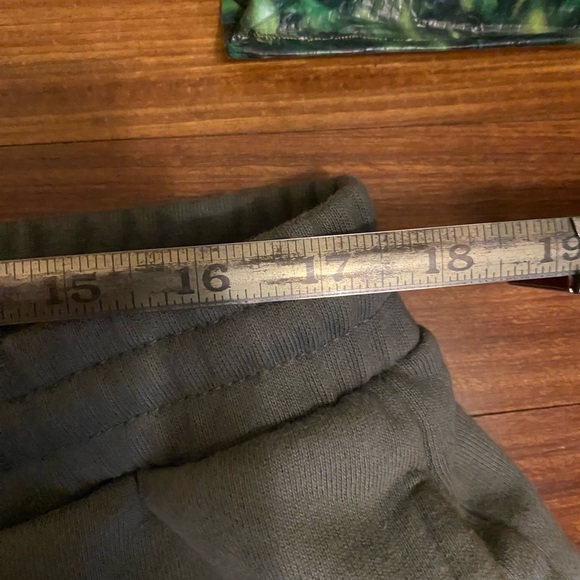 H&M Green Sweatpants - Picture 4 of 7